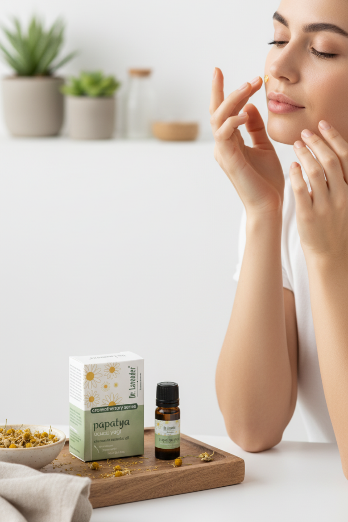 Bahçemizden Saf Mavi Papatya Yağı - Tıbbi Papatya Yağı Cilt Yatıştırıcı ve Onarıcı Etki - 10ml %100 Saf Kalite