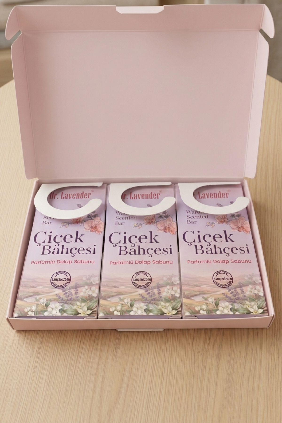 Dolap Sabunu Çiçek Bahçesi 3’lü Set – Floral Kokulu Dolap & Gardırop Ferahlatıcı